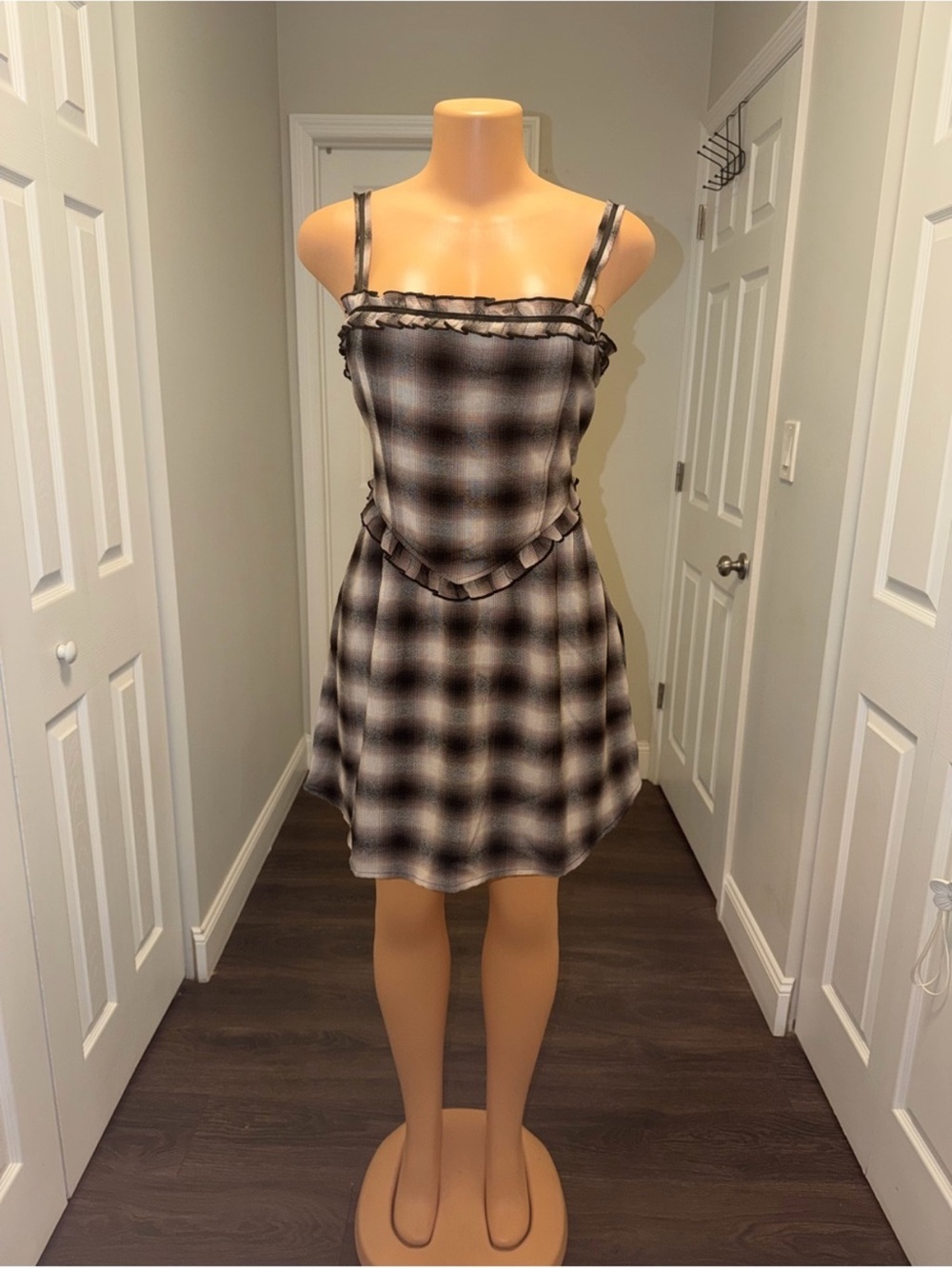 NWOT HEART & HEELS Spaghetti Strap Classic Check size xl